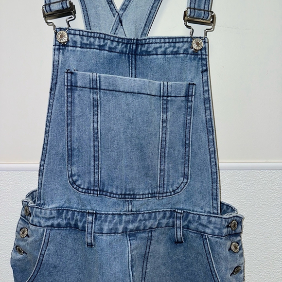 NWT Women HAWALILI Denim Overall Dress Light Blue M Stretchy Comfort New - Picture 4 of 14